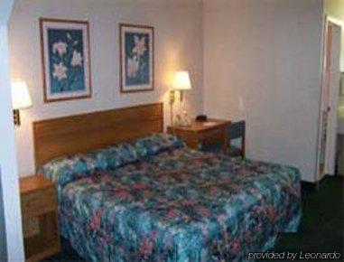 Days Inn By Wyndham Moulton Room photo